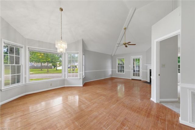 103 Songbird TRL, Yorktown, VA 23692