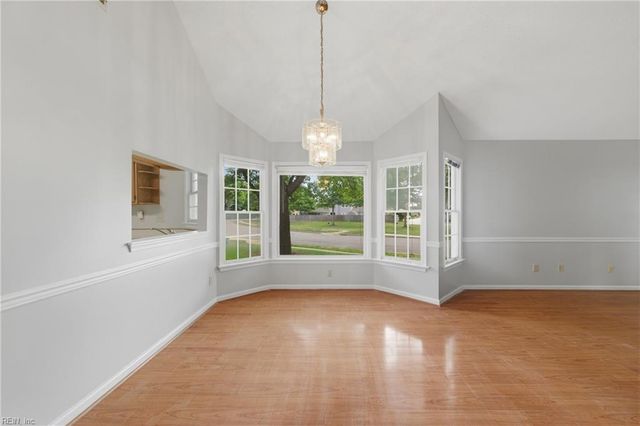 103 Songbird TRL, Yorktown, VA 23692