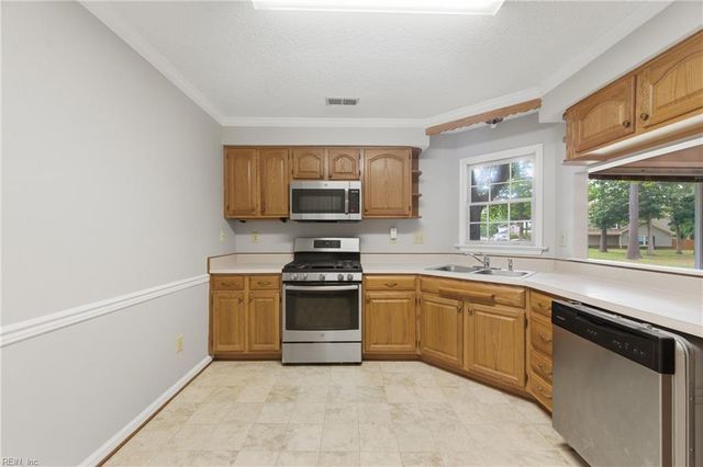 103 Songbird TRL, Yorktown, VA 23692
