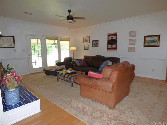 1410 Shady Grove Road, Hot Springs, AR 71901