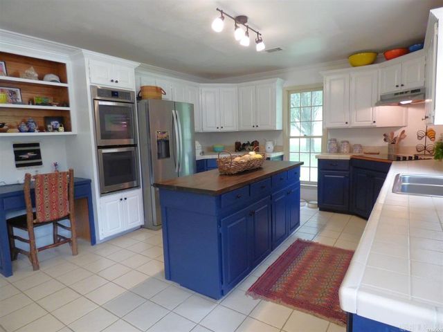 1410 Shady Grove Road, Hot Springs, AR 71901