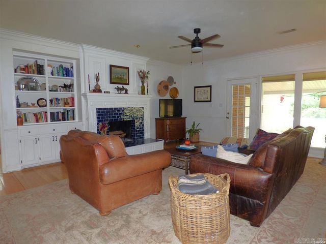 1410 Shady Grove Road, Hot Springs, AR 71901