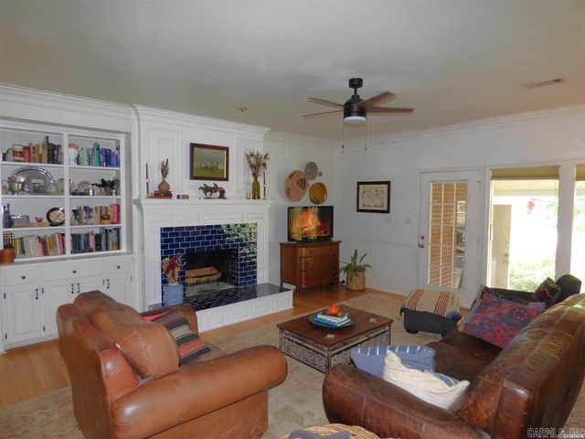 1410 Shady Grove Road, Hot Springs, AR 71901