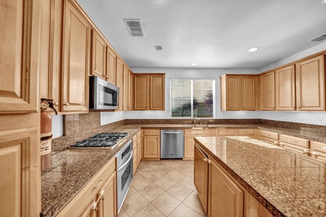 3857 Purple Finch Ln, Modesto, CA 95355