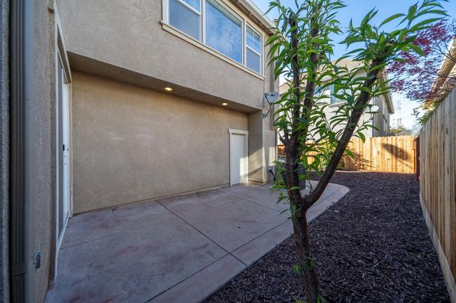 3857 Purple Finch Ln, Modesto, CA 95355