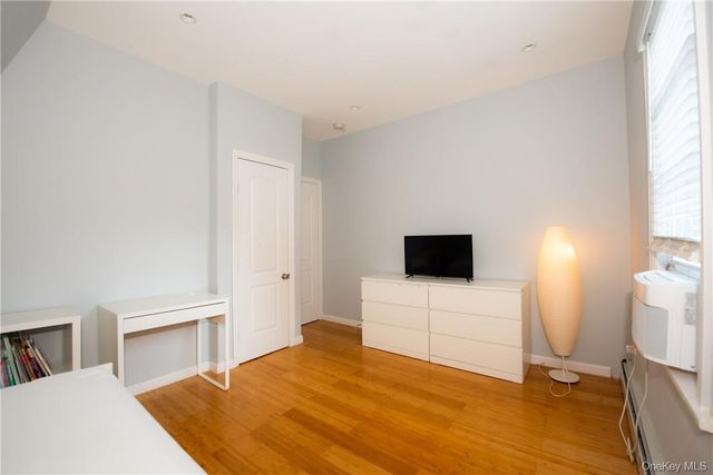 37 S Washington Avenue, Hartsdale, NY 10530