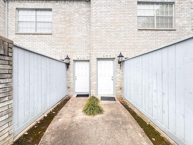 632 Wilcrest Drive 632, Houston, TX 77042