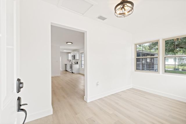 4550 21ST STREET N, St Petersburg, FL 33714