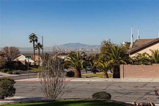 820 Market Crest Drive, Las Vegas, NV 89110