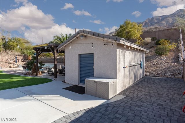 820 Market Crest Drive, Las Vegas, NV 89110