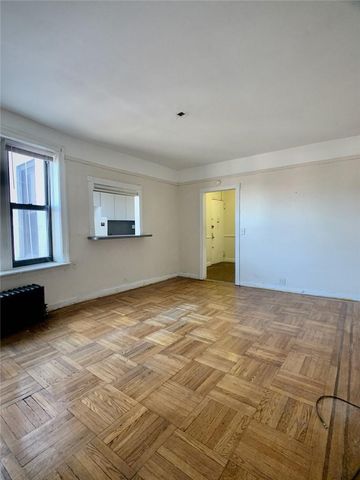 755 Oakland Place 2E, Bronx, NY 10457