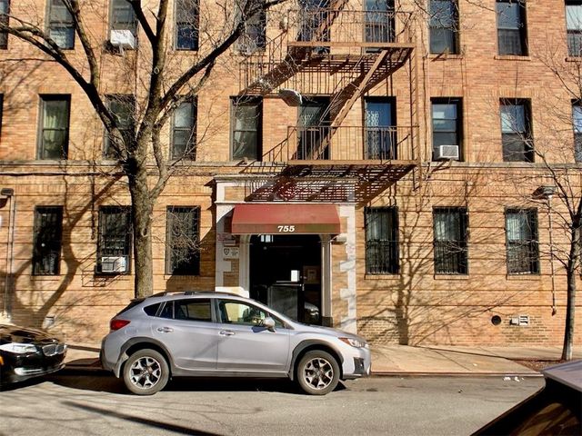 755 Oakland Place 2E, Bronx, NY 10457