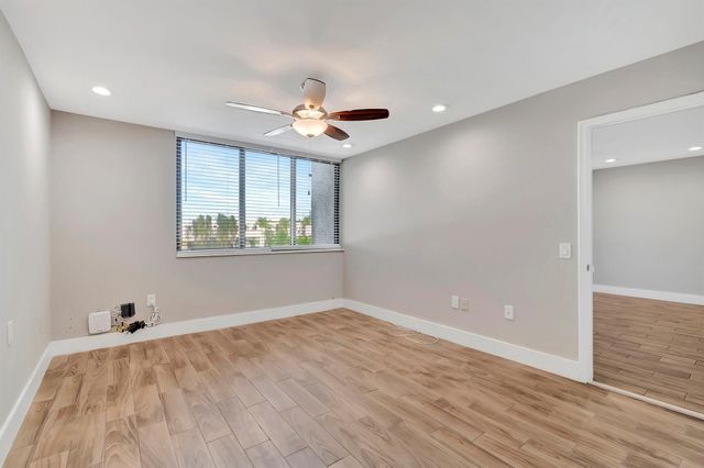 4248 Deste Court 202, Lake Worth, FL 33467