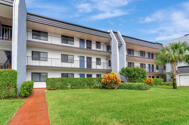 4248 Deste Court 202, Lake Worth, FL 33467