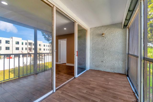 4248 Deste Court 202, Lake Worth, FL 33467