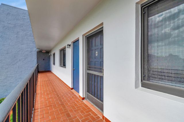 4248 Deste Court 202, Lake Worth, FL 33467