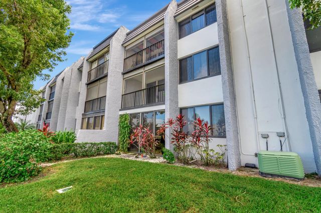 4248 Deste Court 202, Lake Worth, FL 33467