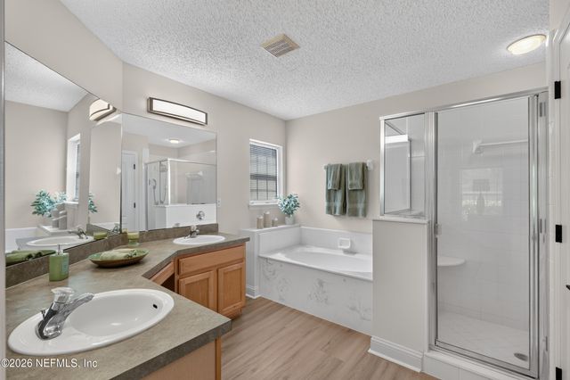 97 ZACHARY Drive N, Jacksonville, FL 32218