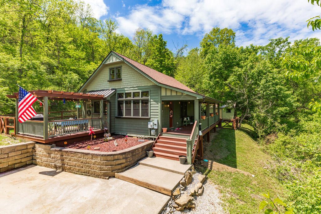 4857 Woolper Road, Petersburg, KY 41080
