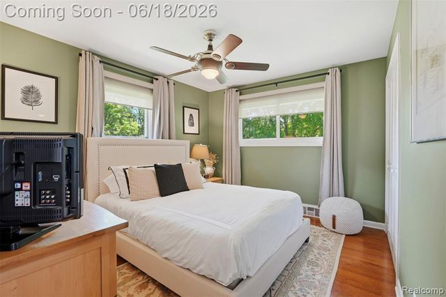 25531 Crystal Spring Court, Farmington, MI 48336