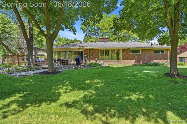 25531 Crystal Spring Court, Farmington, MI 48336
