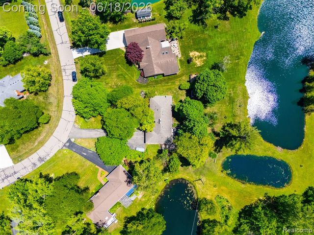 25531 Crystal Spring Court, Farmington, MI 48336