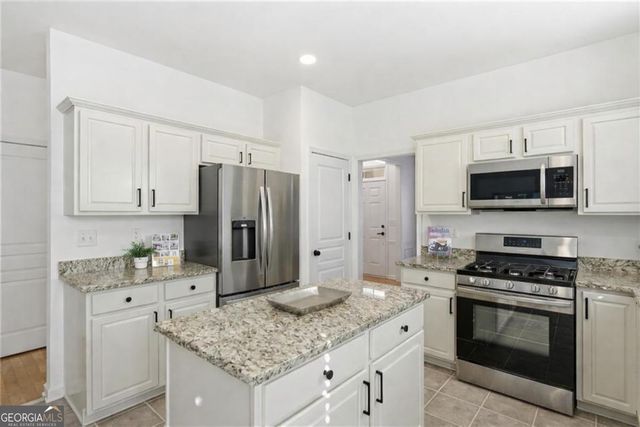 3419 Hampreston Way NW, Kennesaw, GA 30144