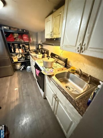 63 Pearl Street, Paterson, NJ 07501