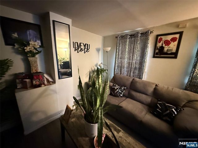 63 Pearl Street, Paterson, NJ 07501