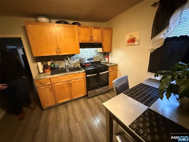 63 Pearl Street, Paterson, NJ 07501