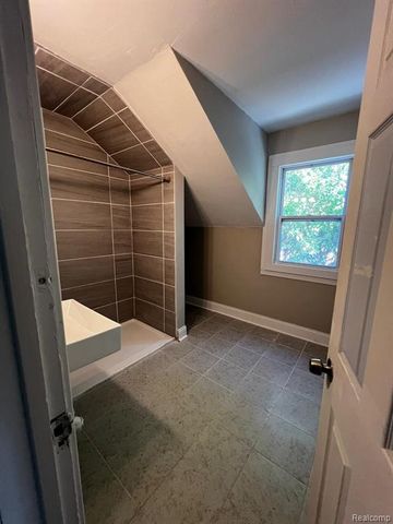 16900 Rockdale Street, Detroit, MI 48219