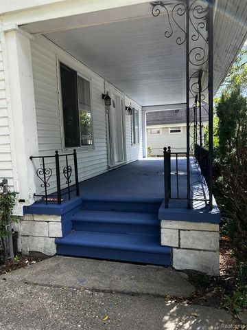 16900 Rockdale Street, Detroit, MI 48219