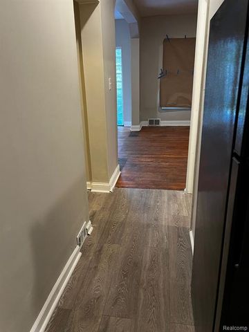 16900 Rockdale Street, Detroit, MI 48219