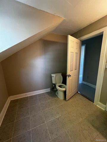 16900 Rockdale Street, Detroit, MI 48219