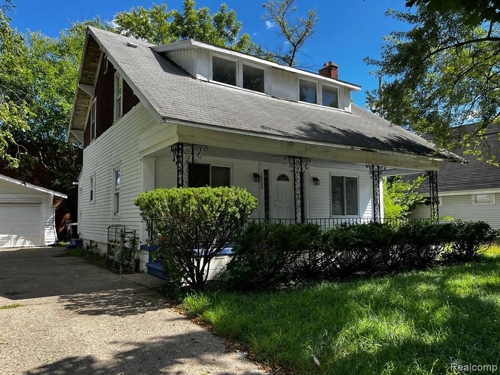 16900 Rockdale Street, Detroit, MI 48219
