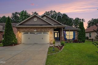 608 Sippihaw Oaks Drive, Fuquay Varina, NC 27526