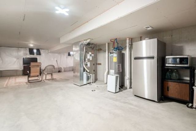 8154 Cherry Birch Drive, Tipp City, OH 45371