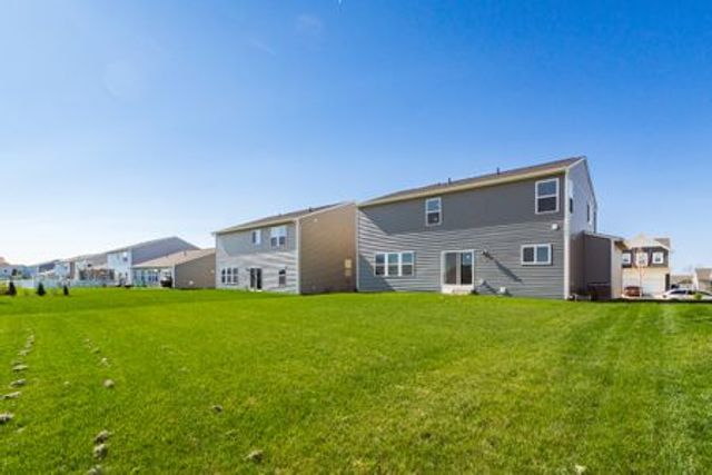 8154 Cherry Birch Drive, Tipp City, OH 45371