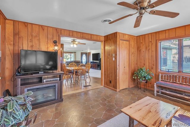3933 Summerway Lane, Hamburg, NY 14075