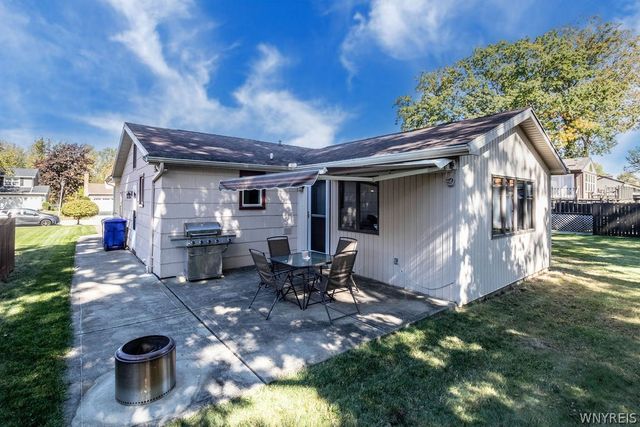 3933 Summerway Lane, Hamburg, NY 14075