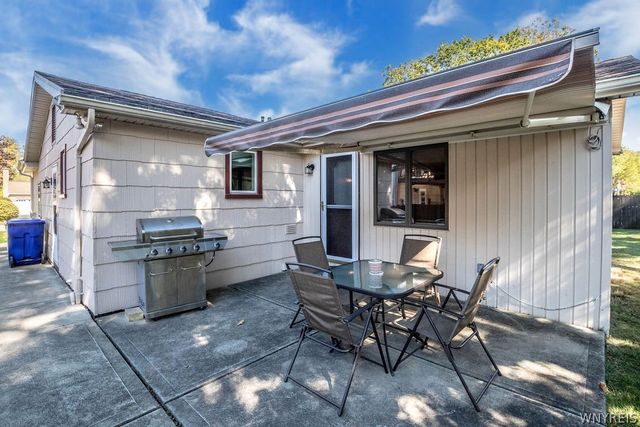 3933 Summerway Lane, Hamburg, NY 14075