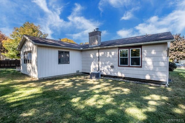 3933 Summerway Lane, Hamburg, NY 14075
