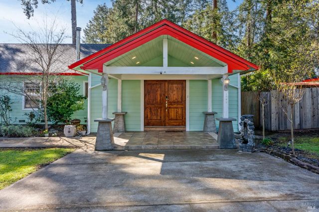 1701 Hickory Ct, Ukiah, CA 95482