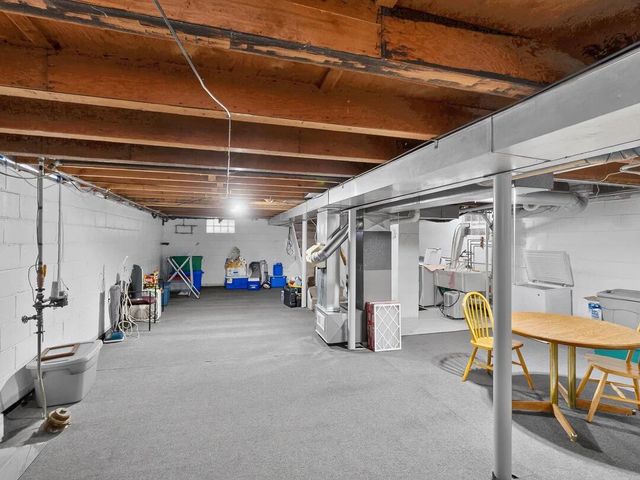 6829 W Arthur AVENUE, West Allis, WI 53219