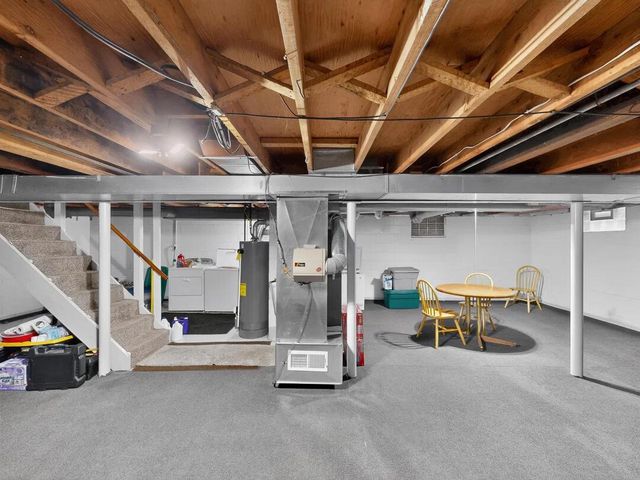 6829 W Arthur AVENUE, West Allis, WI 53219