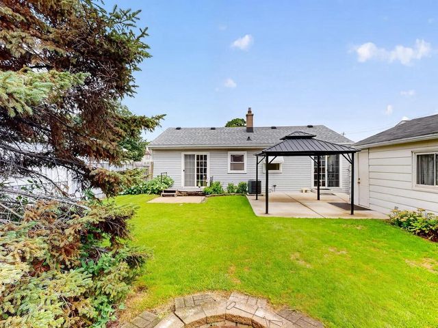 6829 W Arthur AVENUE, West Allis, WI 53219