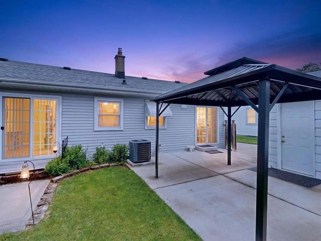6829 W Arthur AVENUE, West Allis, WI 53219