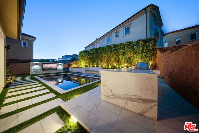 20643 W Wood Rose Court, Porter Ranch, CA 91326