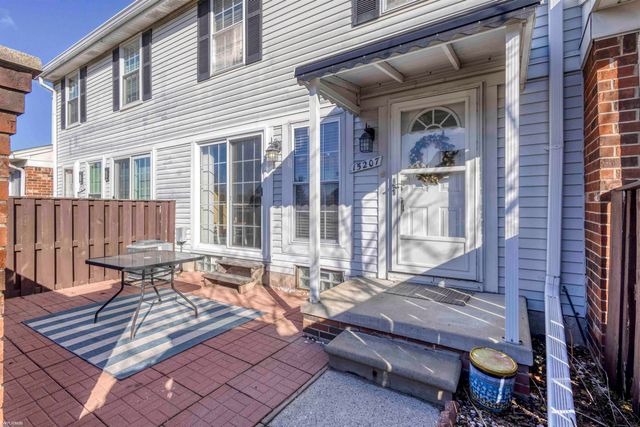 15207 Renshaw Drive, Clinton Township, MI 48038