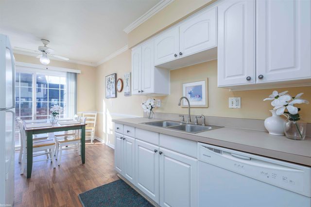 15207 Renshaw Drive, Clinton Township, MI 48038